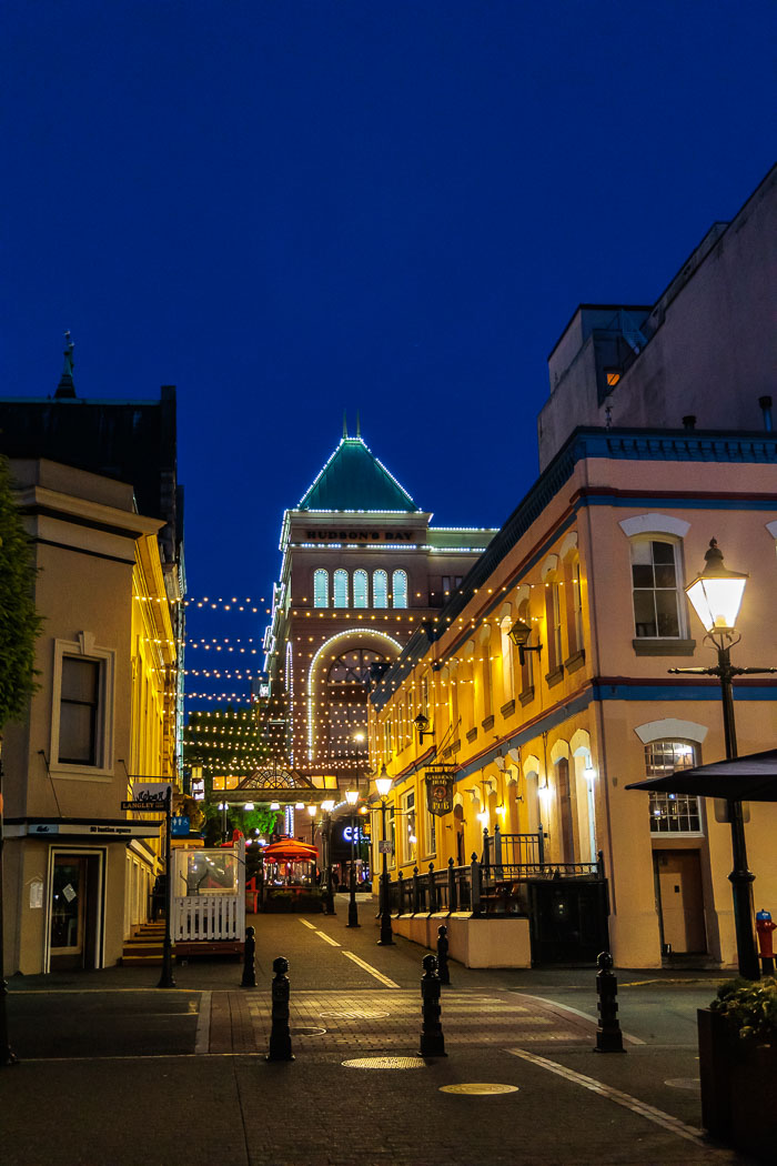 Victoria After Dark